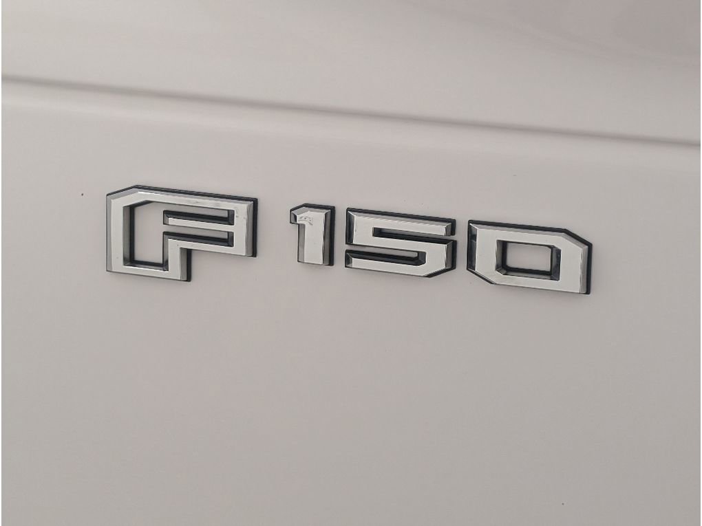 Used 2017 Ford F150 Lariat w/ Heavy-Duty Payload Package AWD/4WD image 4