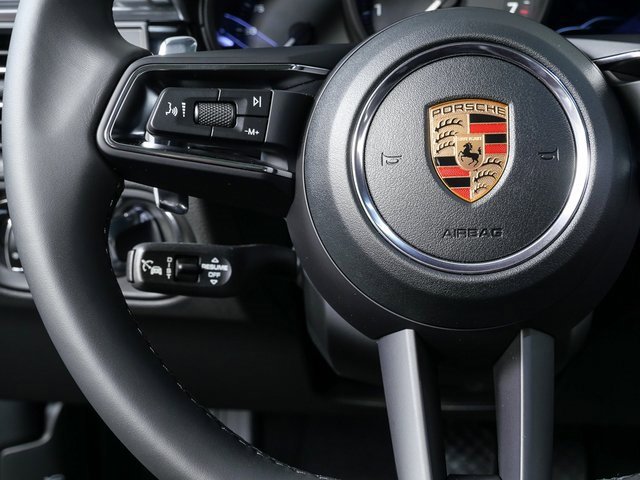 New 2026 Porsche Macan image 11