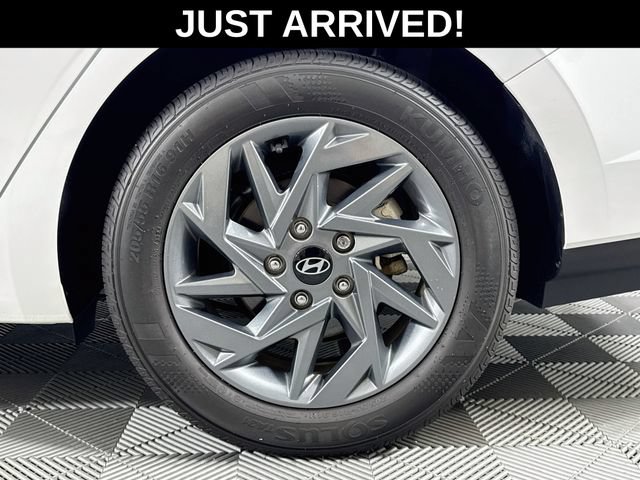 Certified 2024 Hyundai Elantra SEL FWD image 44