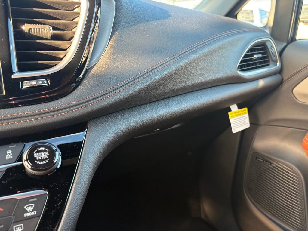 New 2026 Chrysler Pacifica Pinnacle w/ Trailer Tow Group image 29