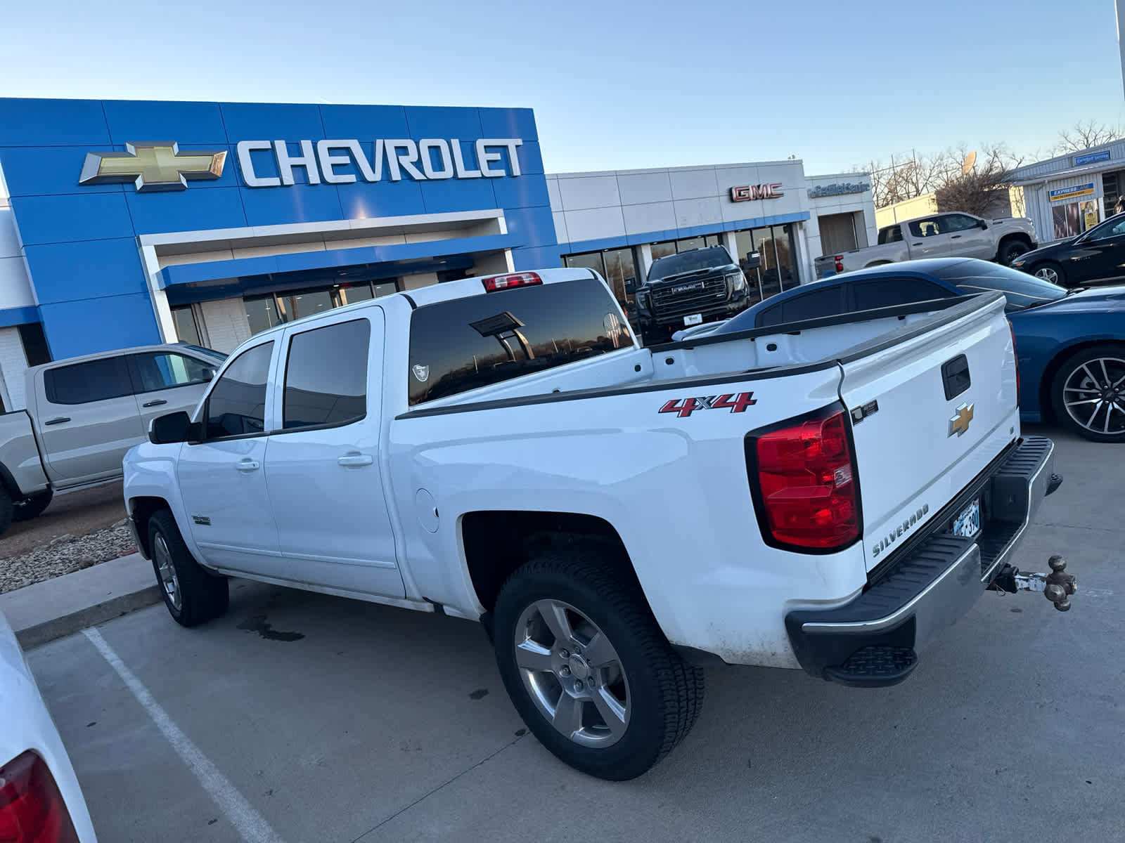 Used 2018 Chevrolet Silverado 1500 LT w/ Texas Edition image 5