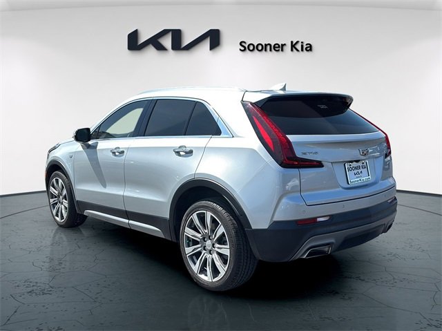 Used 2022 Cadillac XT4 Premium Luxury w/ Enhanced Visibility Package image 4