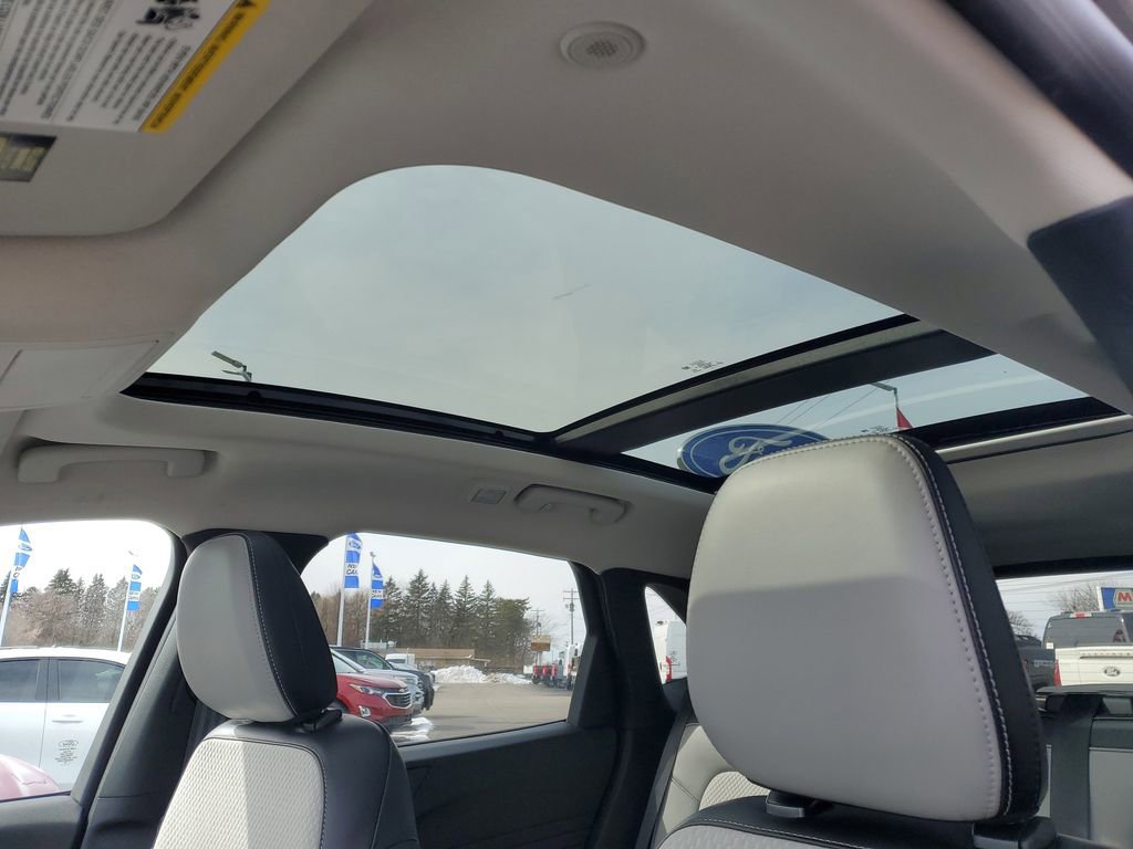 Certified 2024 Ford Escape SE w/ Class II Trailer Tow Package image 10