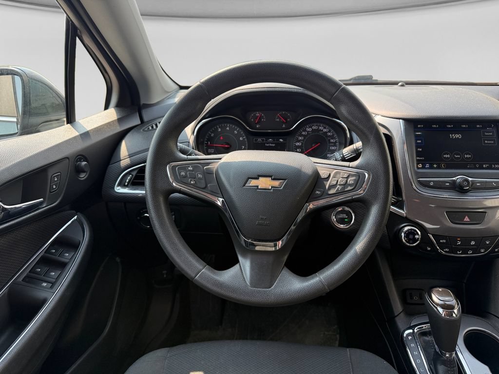 Used 2019 Chevrolet Cruze LT w/ LT True North Edition FWD image 14