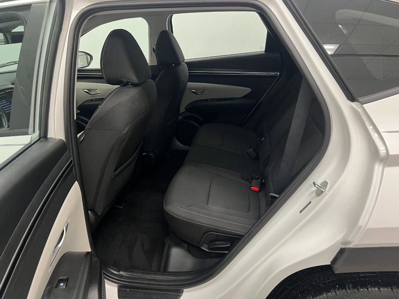 Used 2024 Hyundai Tucson SE image 26