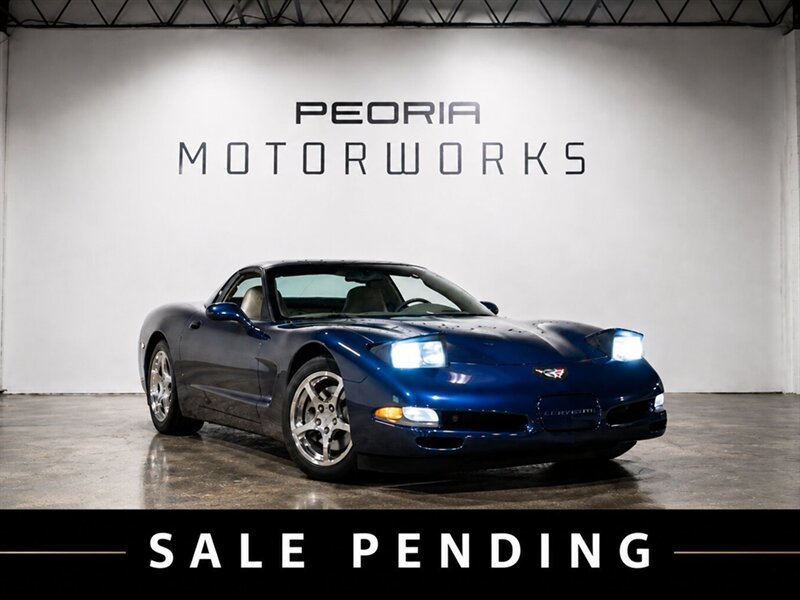 Used 2004 Chevrolet Corvette Coupe w/ Preferred Equipment Group RWD image 1