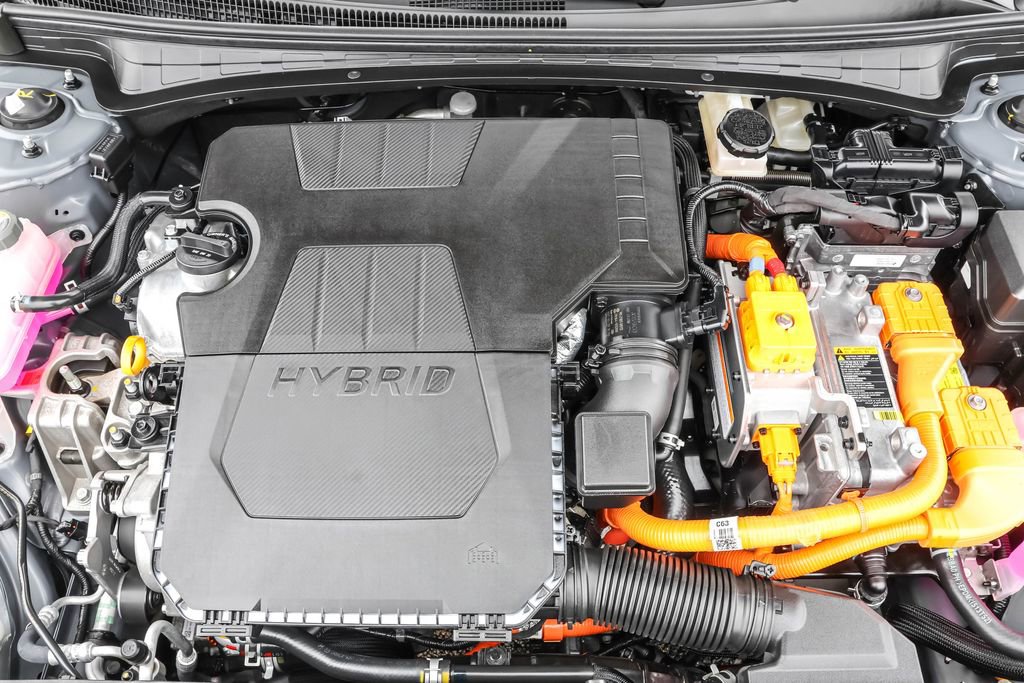 Certified 2021 Hyundai Elantra Limited w/ Cargo Package image 43