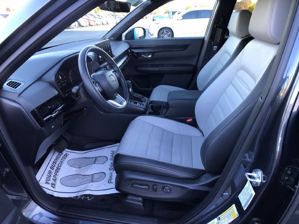 Certified 2026 Honda CR-V Sport Touring image 4
