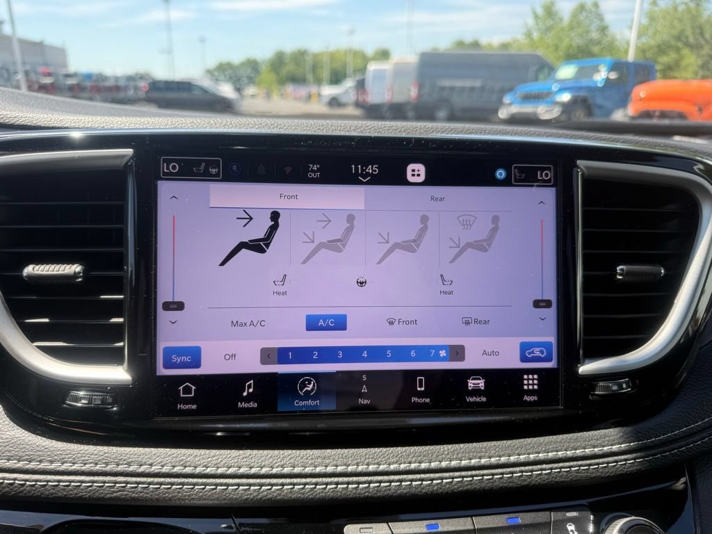 New 2027 Chrysler Pacifica Select w/ Family Tech Group FWD image 23