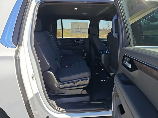 New 2026 Chevrolet Suburban LS w/ Max Trailering Package RWD image 27