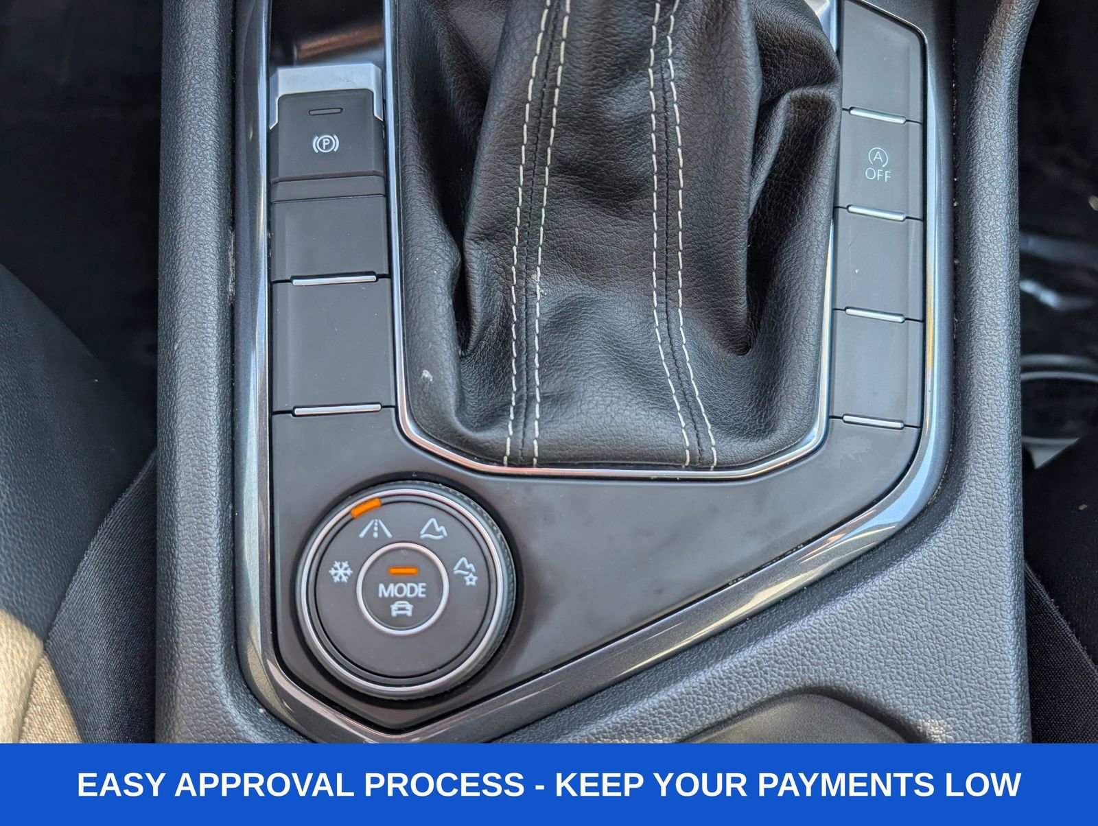 Used 2024 Volkswagen Tiguan SE image 33