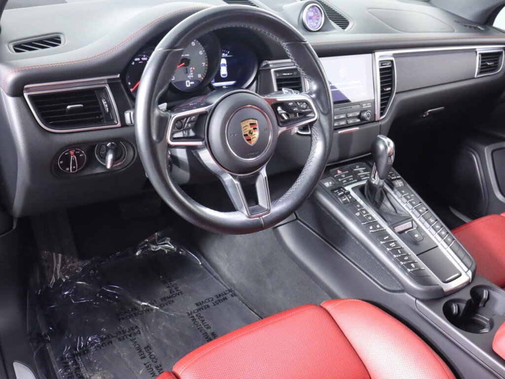Used 2017 Porsche Macan S image 9
