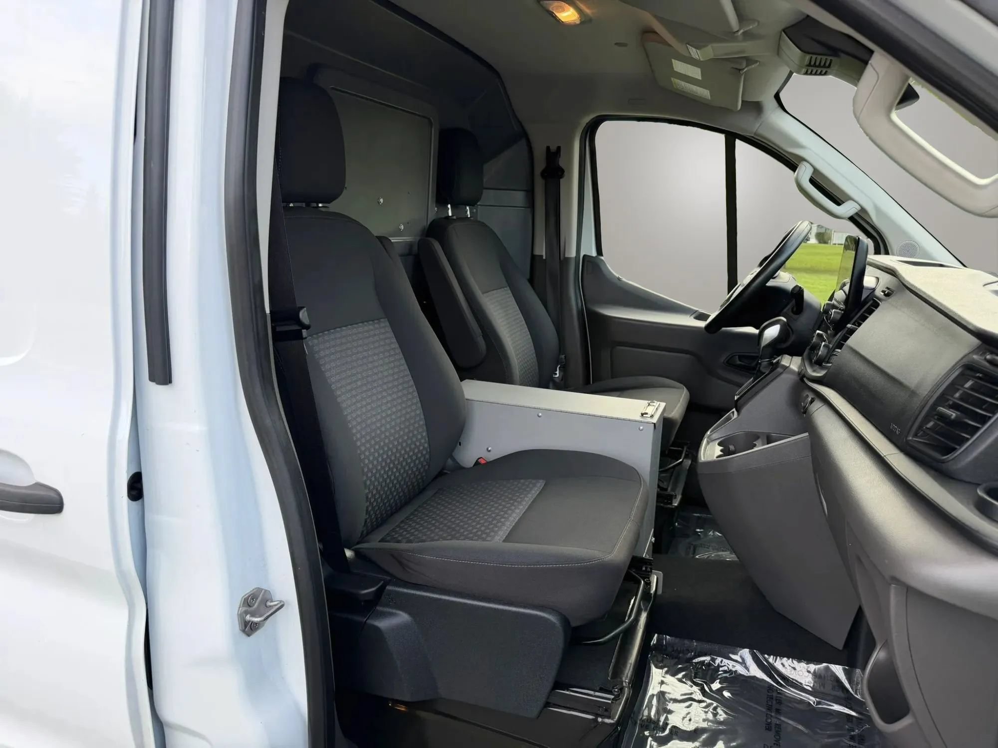 Used 2020 Ford Transit 250 Low Roof AWD image 42