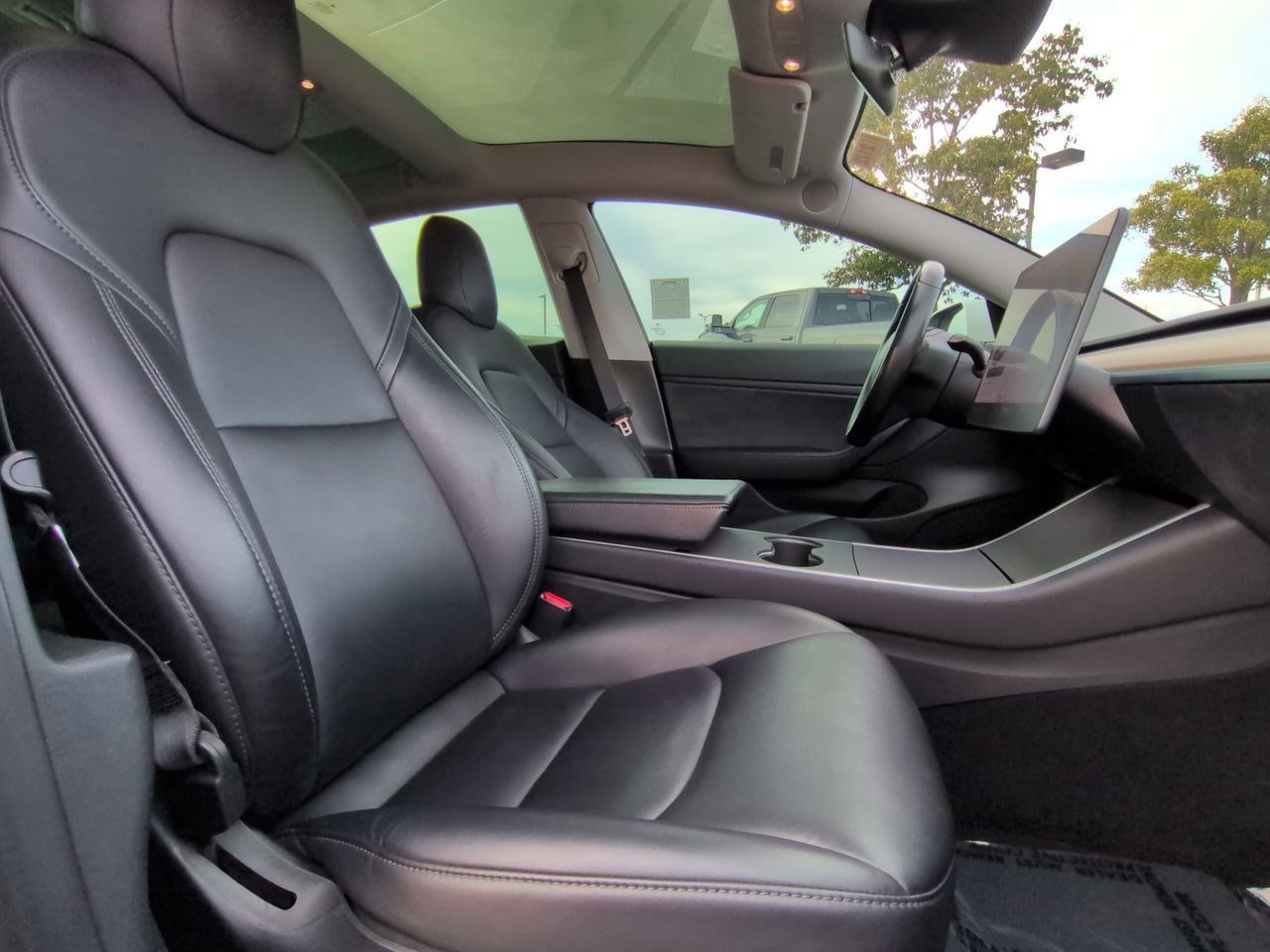 Used 2018 Tesla Model 3 Long Range image 26