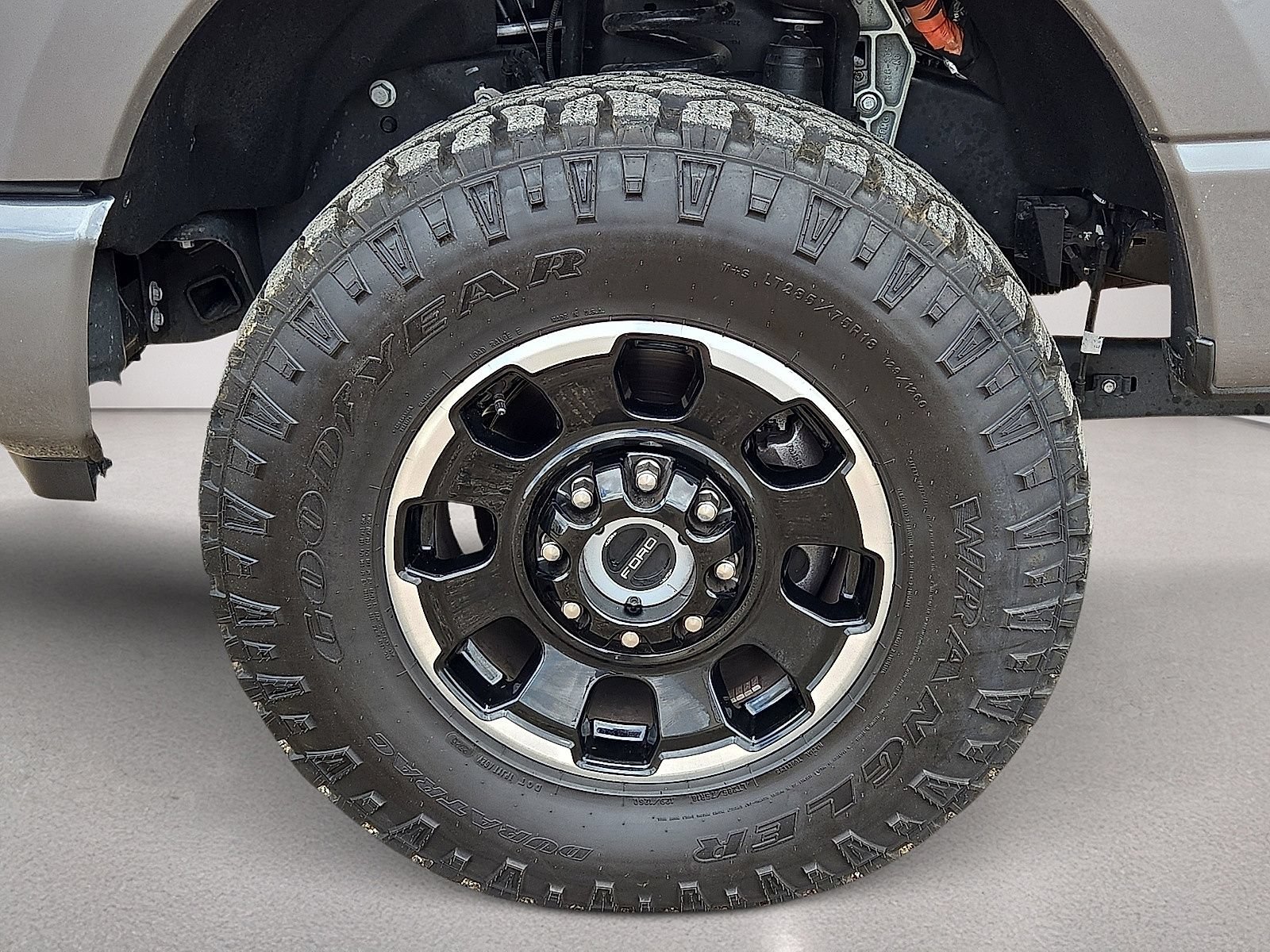 Used 2025 Ford F250 Platinum w/ Tremor Off-Road Package AWD/4WD image 11