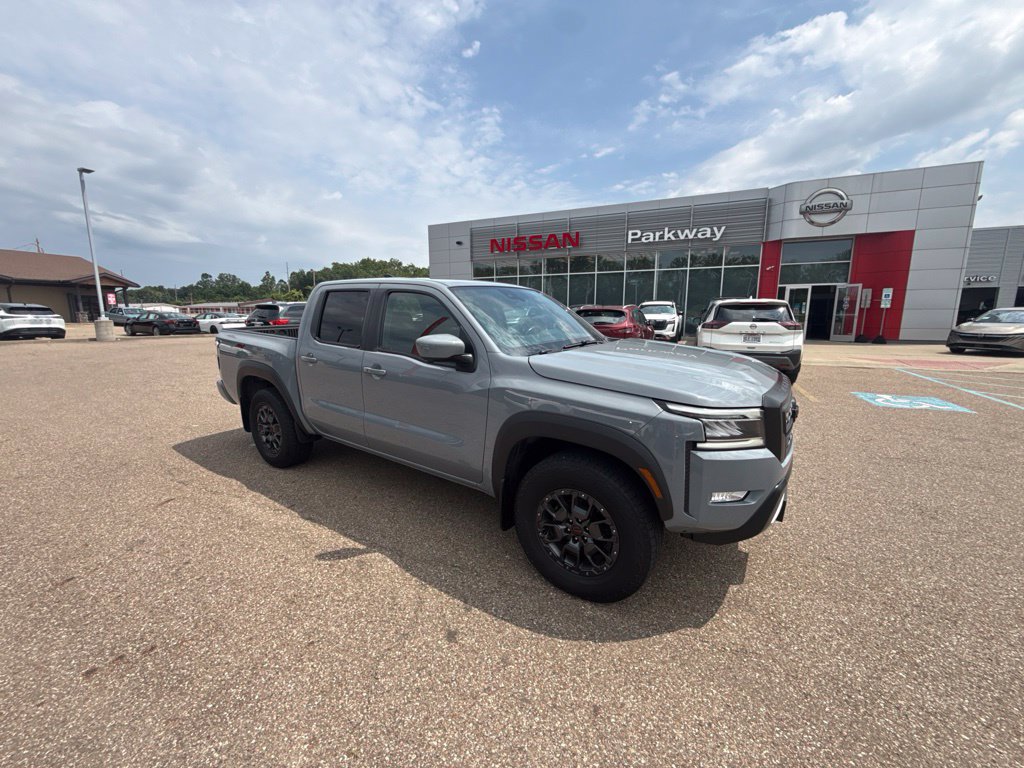 Used 2023 Nissan Frontier PRO-4X w/ Pro-4X Premium Package AWD/4WD image 2