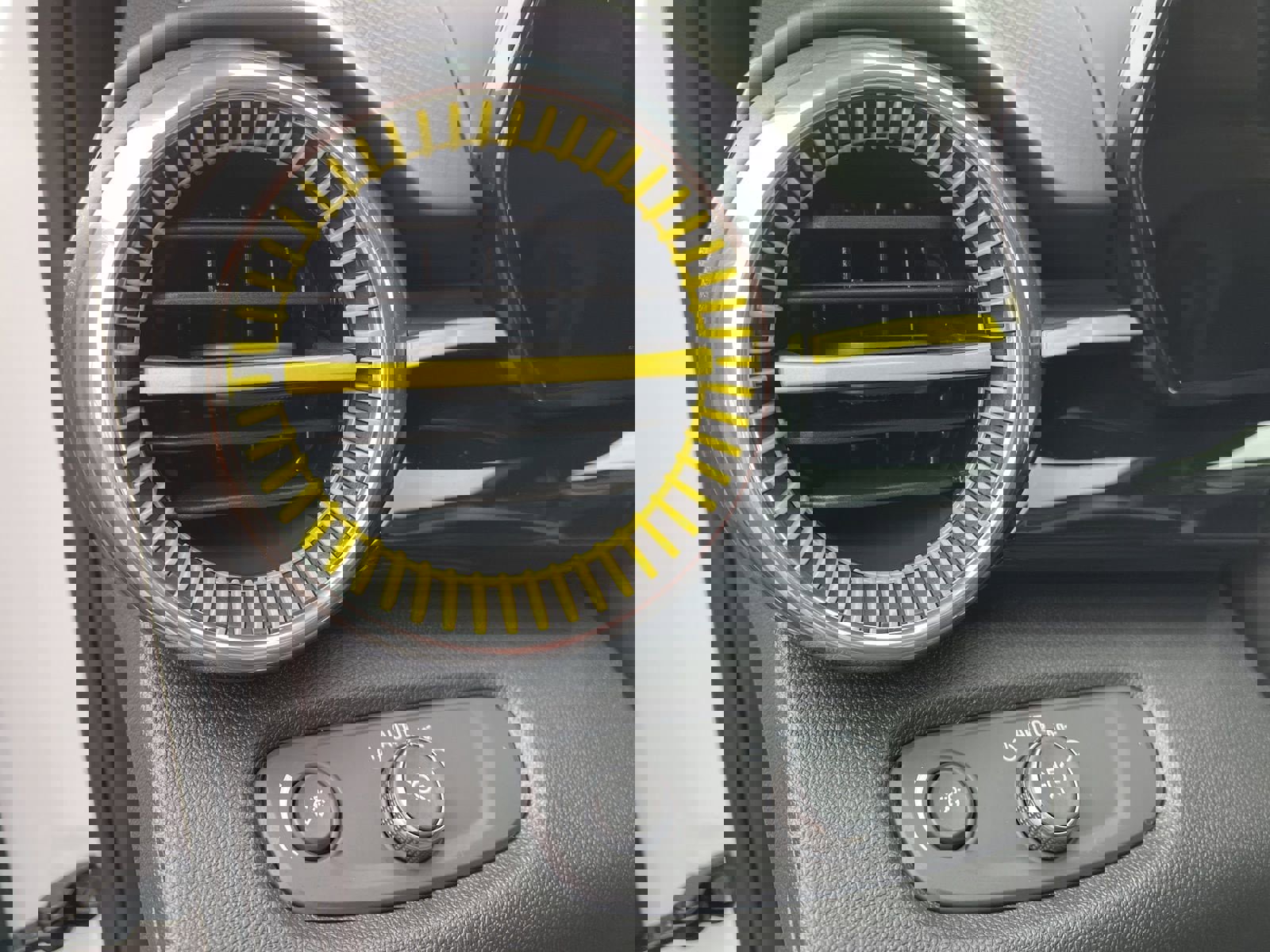 New 2026 Chevrolet Trax ACTIV w/ Sunroof Package image 25