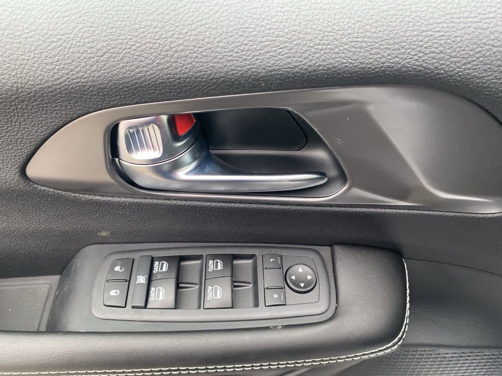 New 2026 Chrysler Voyager LX image 25