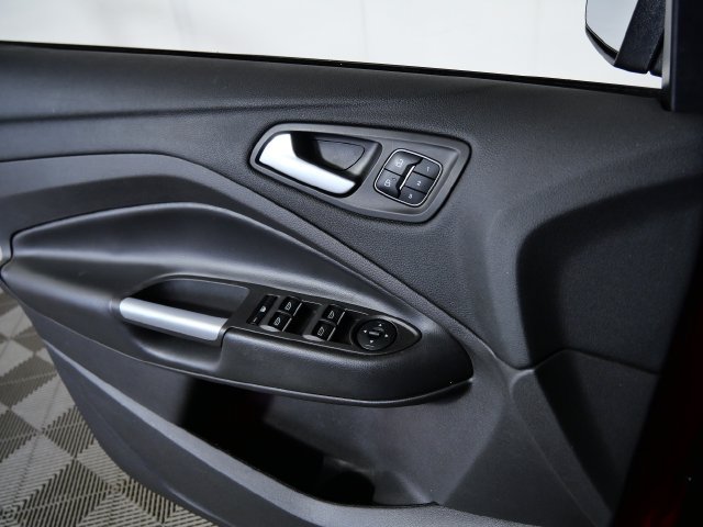 Certified 2019 Ford Escape Titanium AWD/4WD image 25