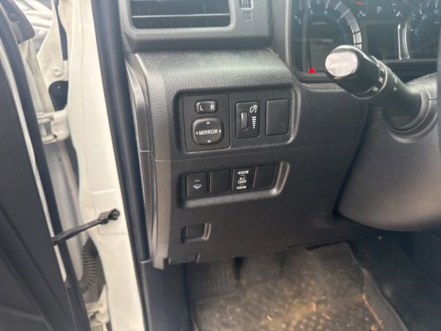 Used 2016 Toyota 4Runner SR5 image 18