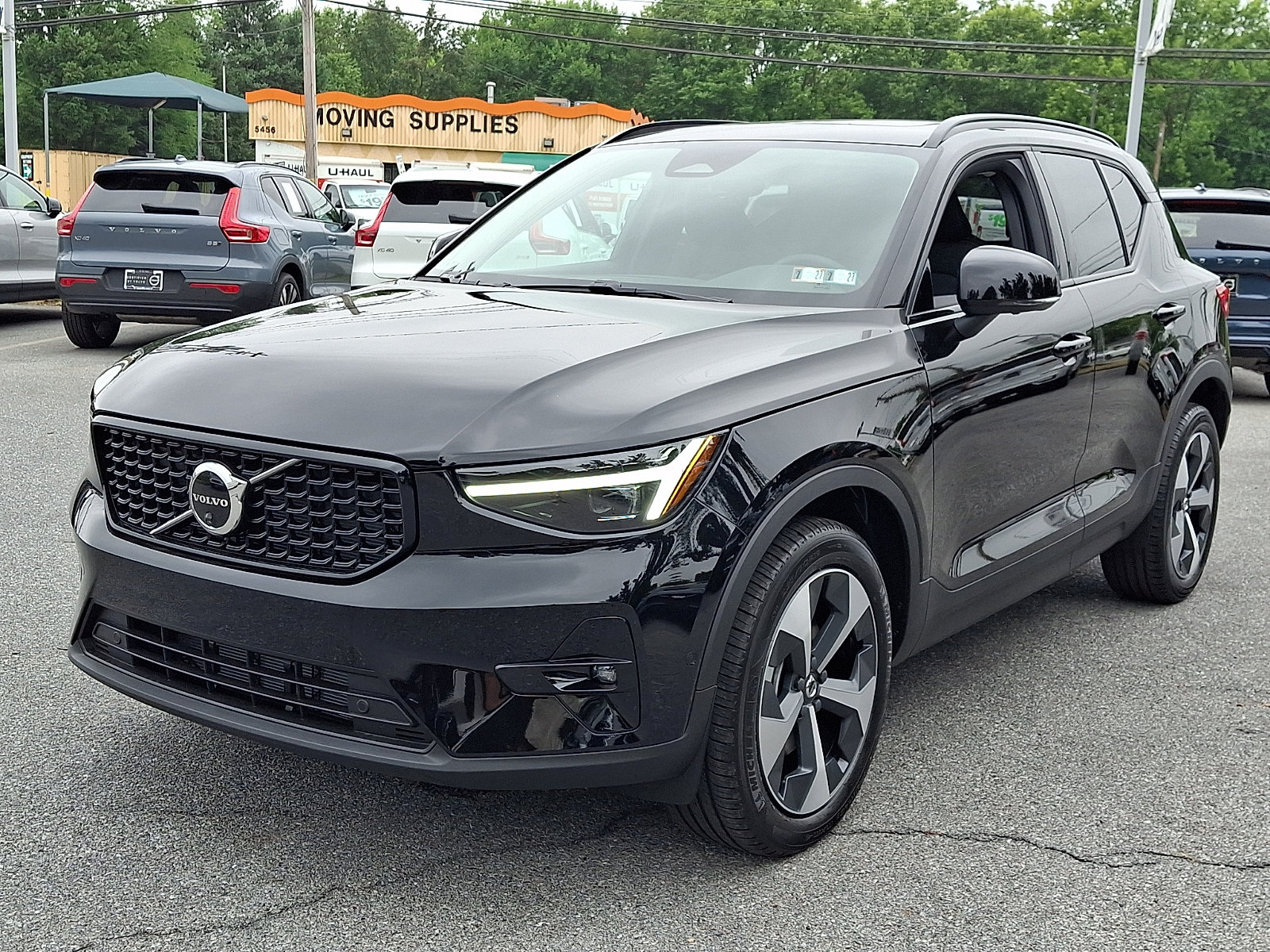 New 2026 Volvo XC40 B5 Plus w/ Protection Package Premier AWD/4WD image 2