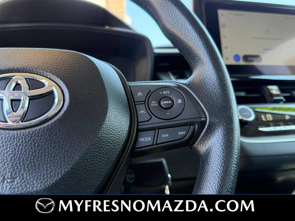 Used 2025 Toyota Corolla LE FWD image 23