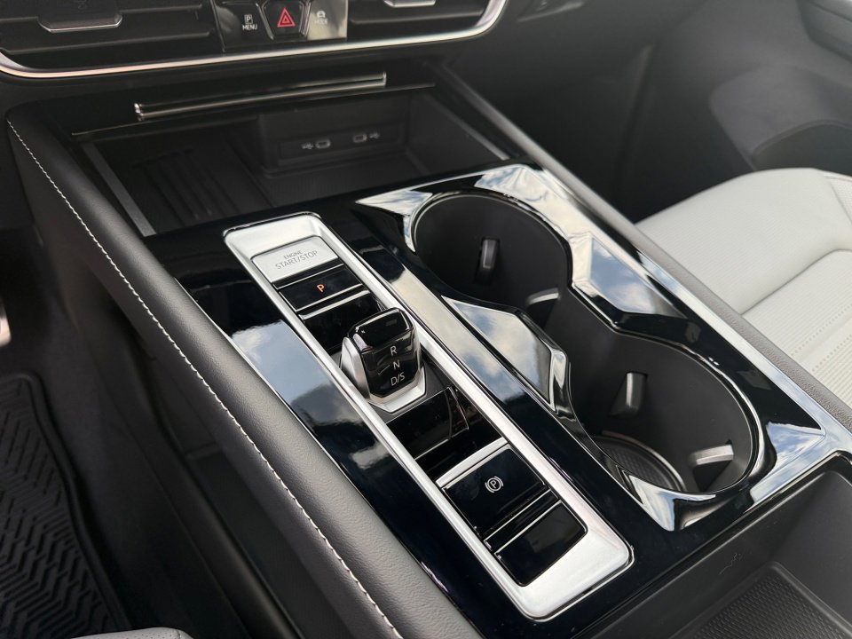 New 2026 Volkswagen Atlas Cross Sport SEL R-Line image 20