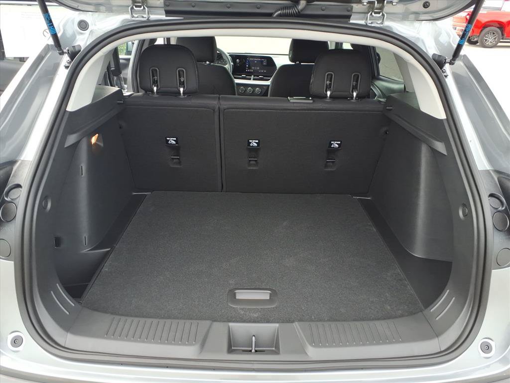 New 2026 Chevrolet Trax LS w/ LS Convenience Package FWD image 7