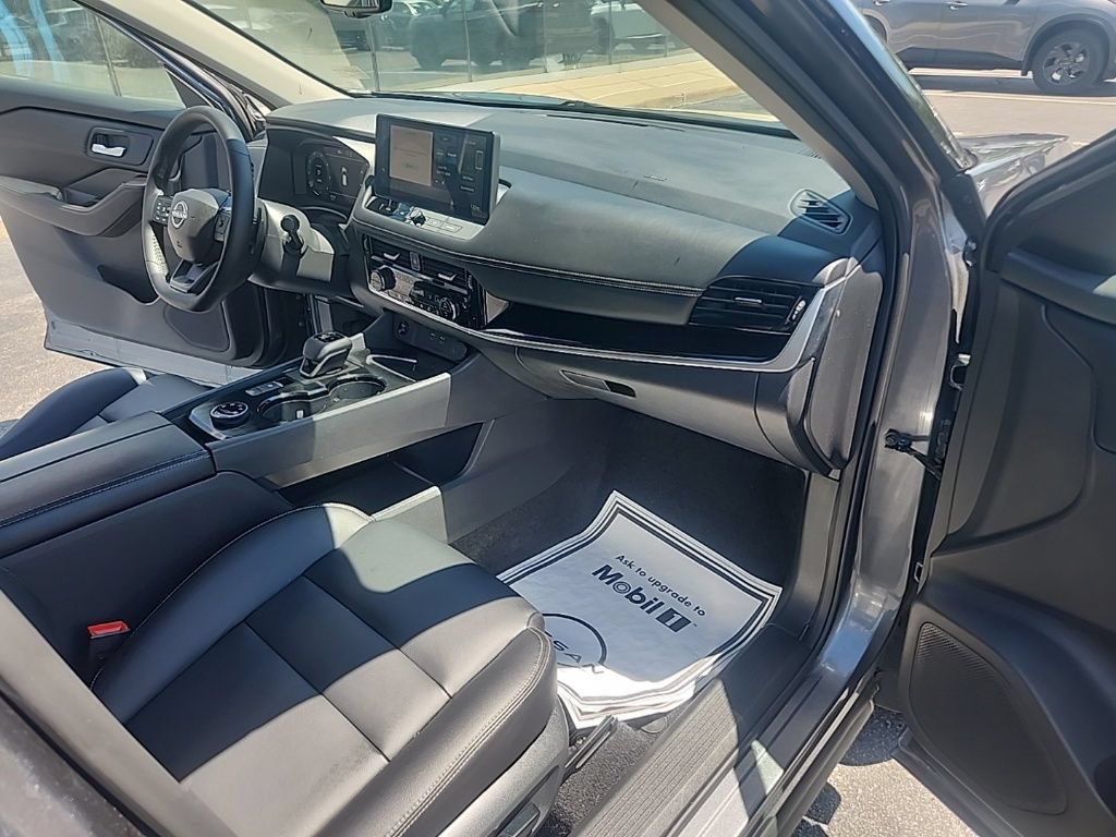 Certified 2026 Nissan Rogue SL AWD/4WD image 31