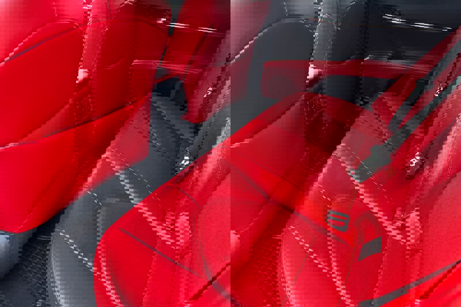 Used 2022 Toyota Camry XSE image 4