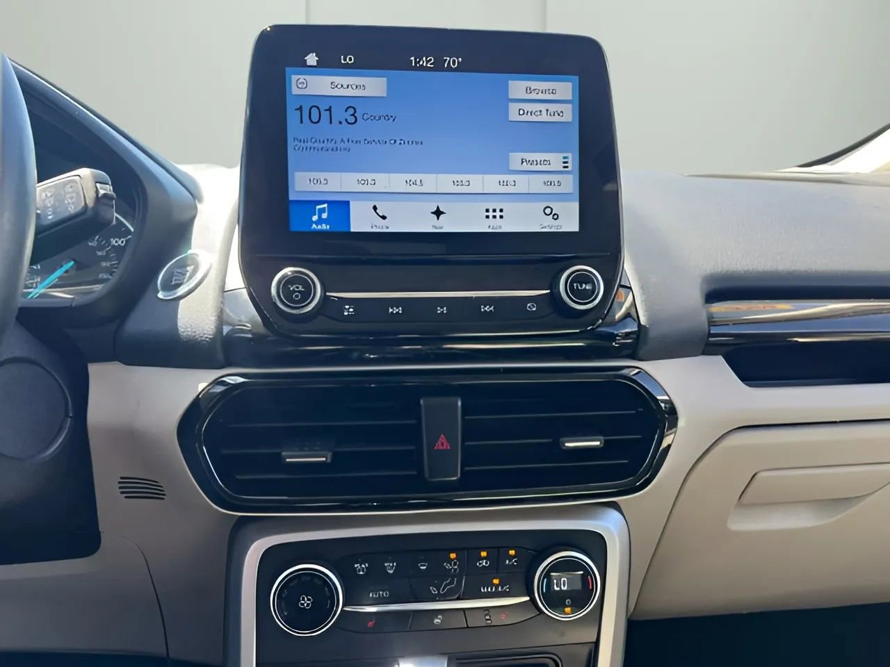 Used 2018 Ford EcoSport Titanium w/ Titanium Cold Weather Package image 13