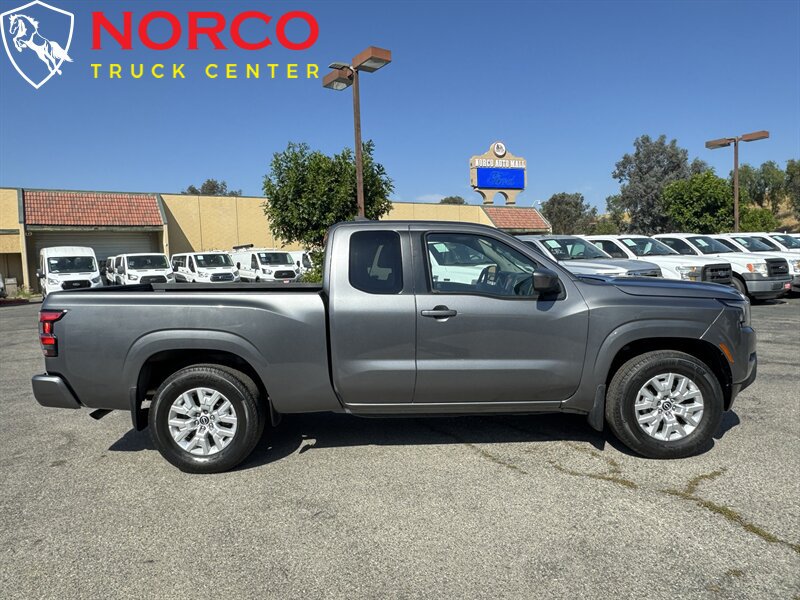 Used 2023 Nissan Frontier SV w/ Technology Package RWD image 1