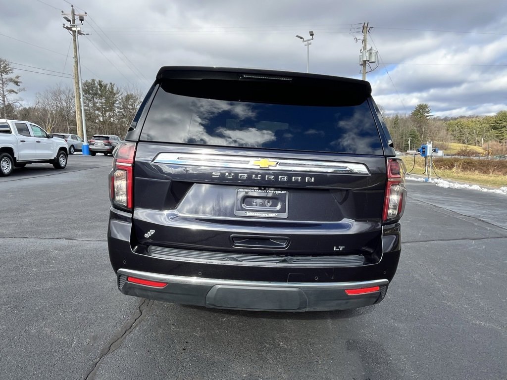 Used 2024 Chevrolet Suburban LT image 26