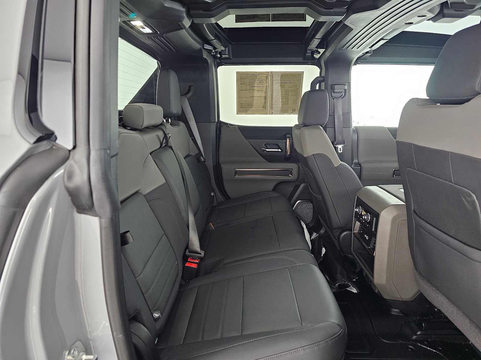 Used 2025 GMC Hummer EV 3X w/ Extreme Off-Road Package image 12