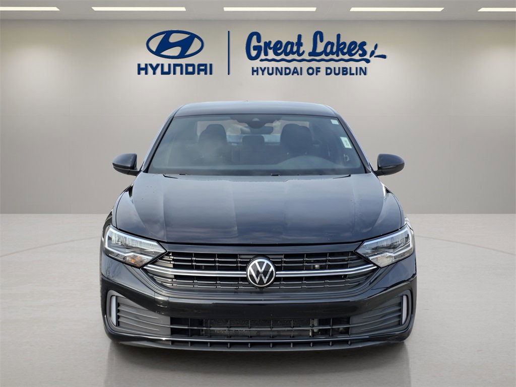 Used 2024 Volkswagen Jetta Sport image 8