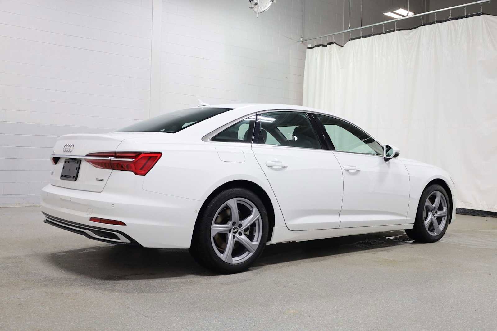 Used 2025 Audi A6 Premium Plus w/ Premium Plus Package image 9