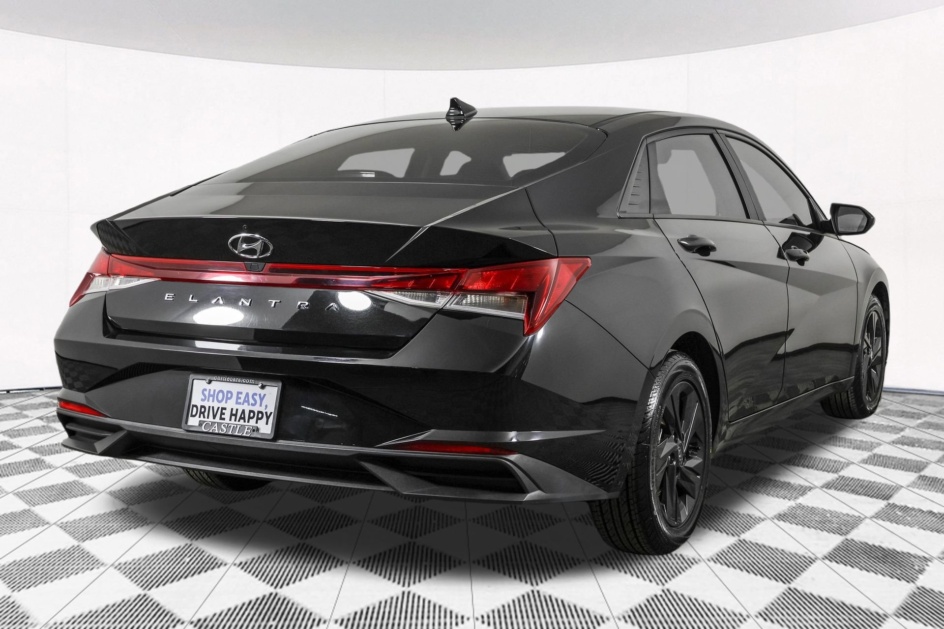 Used 2021 Hyundai Elantra SEL FWD image 14