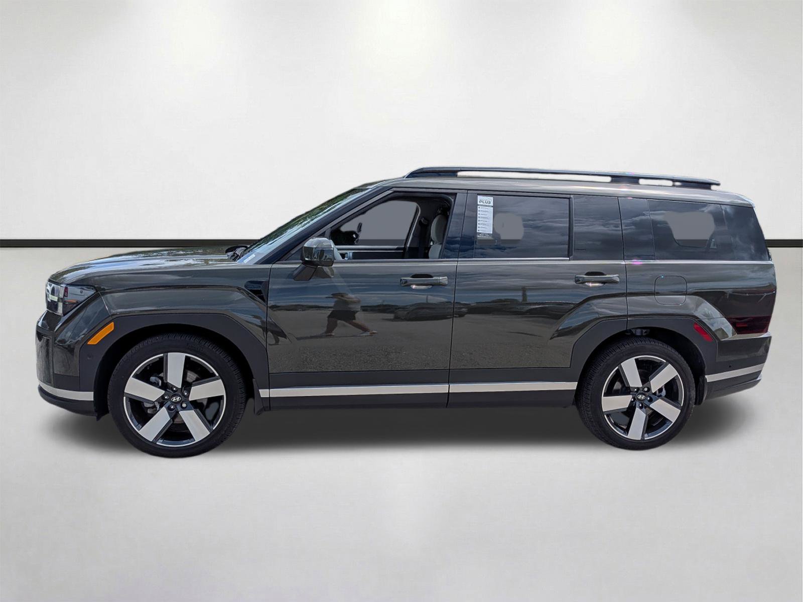Used 2025 Hyundai Santa Fe Limited FWD image 7