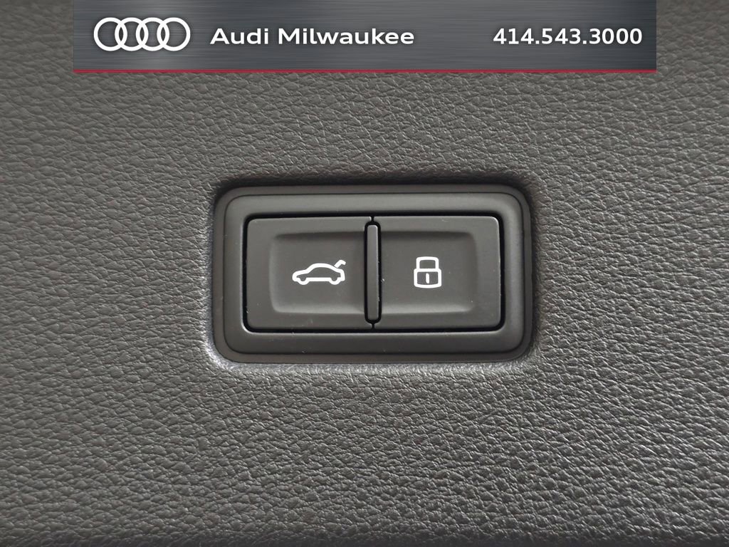 Used 2023 Audi Q8 Premium w/ Convenience Package AWD/4WD image 10