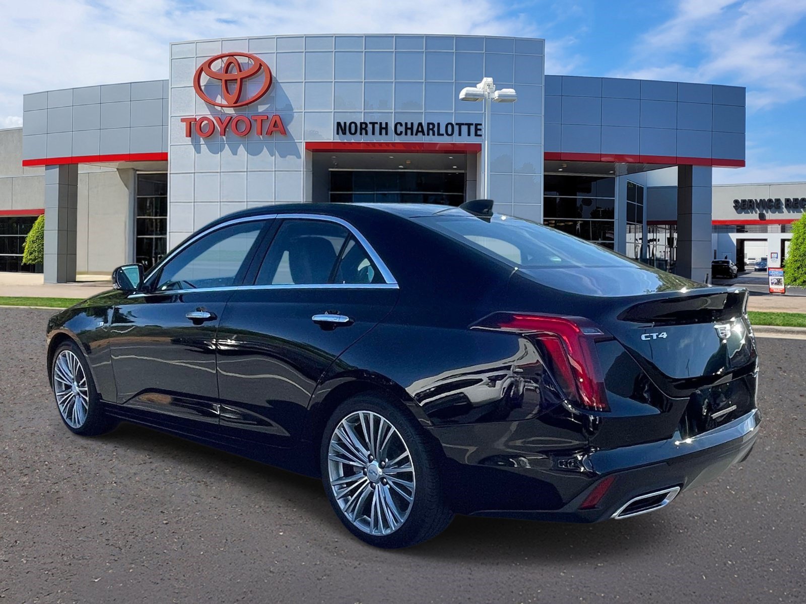 Used 2026 Cadillac CT4 Premium Luxury RWD image 4