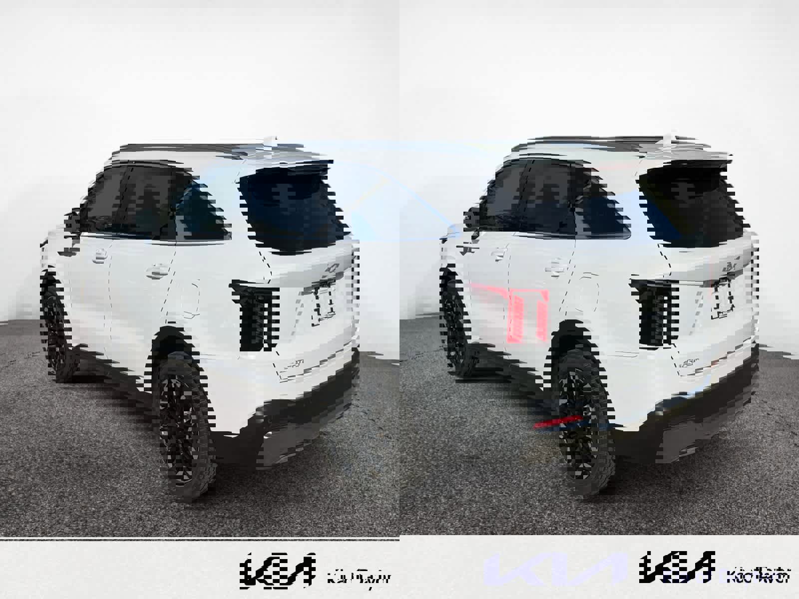 Used 2025 Kia Sorento SX image 3