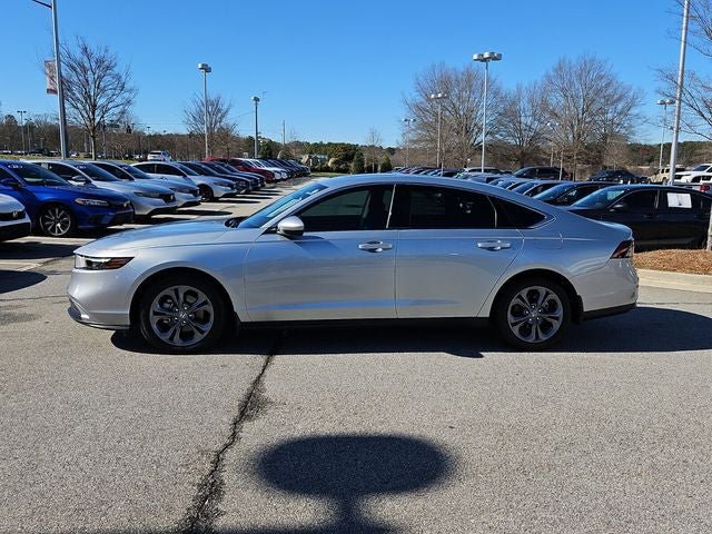 Used 2024 Honda Accord EX image 2
