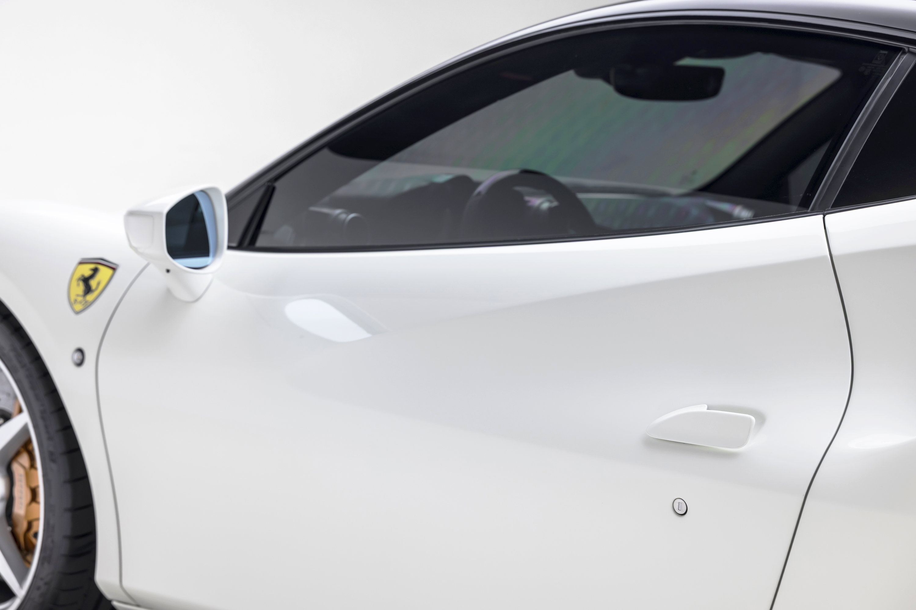 Certified 2022 Ferrari F8 Tributo RWD image 34