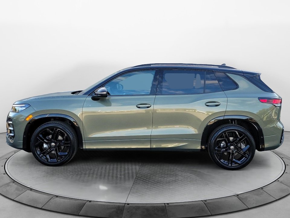 New 2026 Volkswagen Tiguan SE R-Line FWD image 4