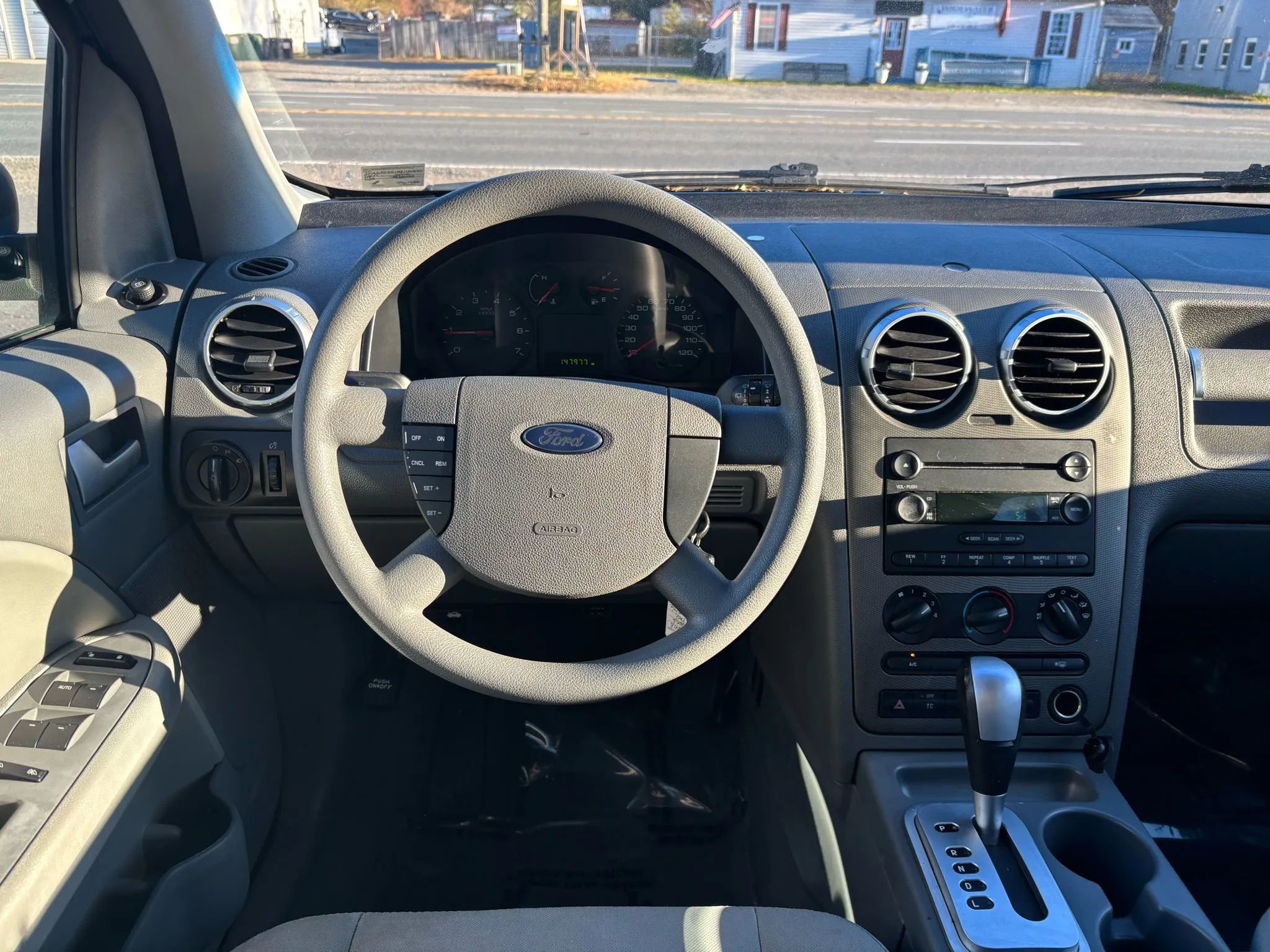 Used 2006 Ford Freestyle SE image 30