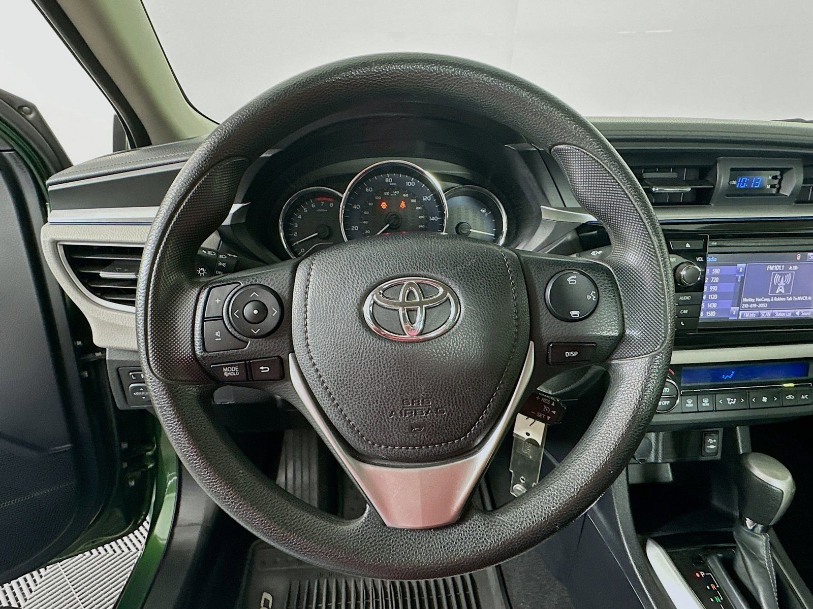 Used 2014 Toyota Corolla LE FWD image 11