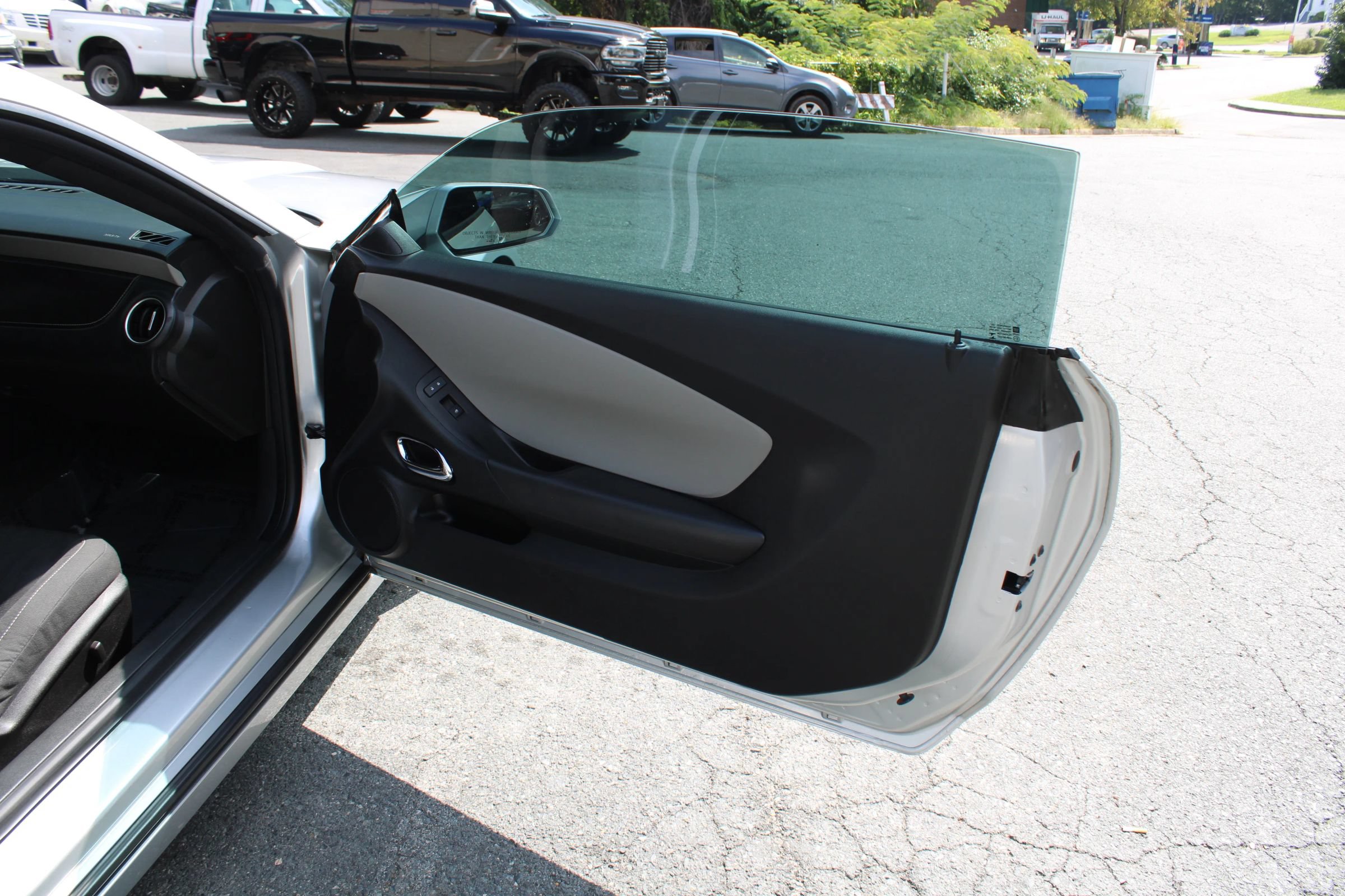 Used 2015 Chevrolet Camaro LS RWD image 25