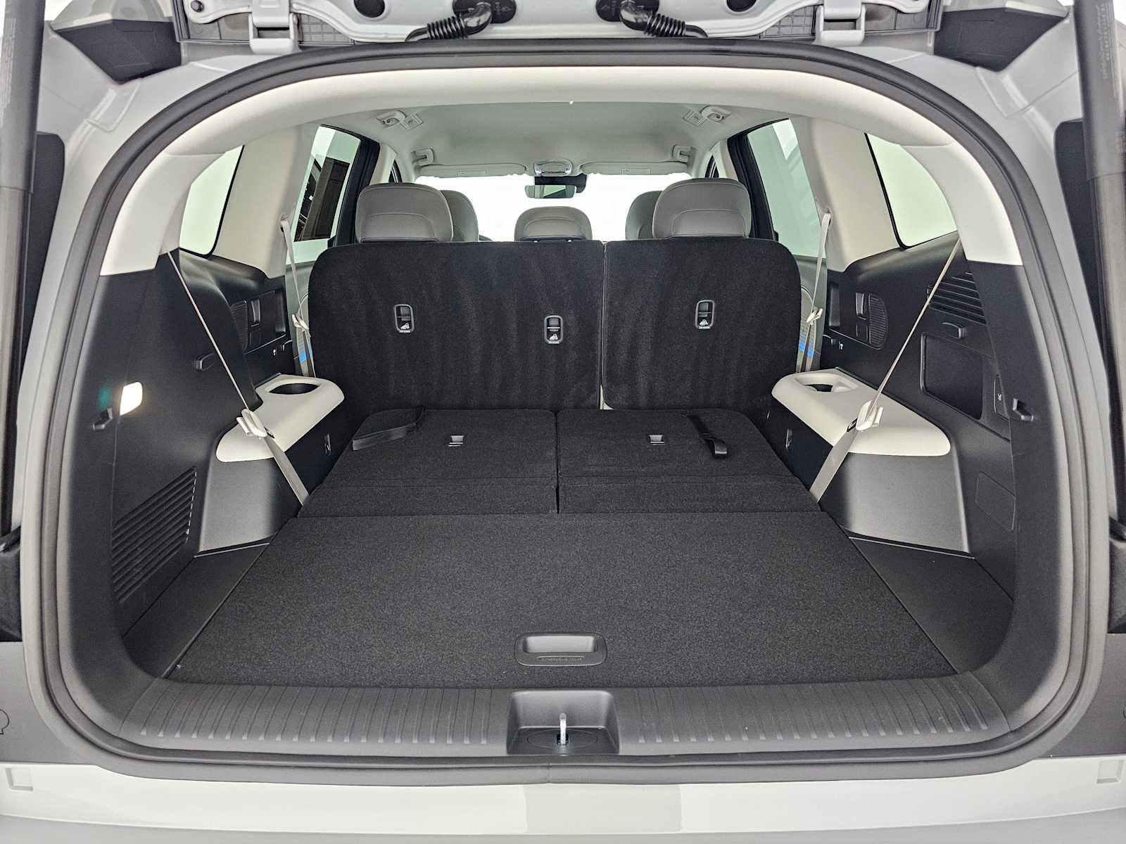 Used 2026 Hyundai Ioniq 9 SEL image 17