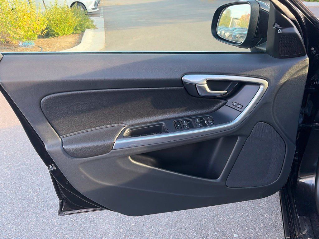 Used 2012 Volvo S60 T5 FWD image 22