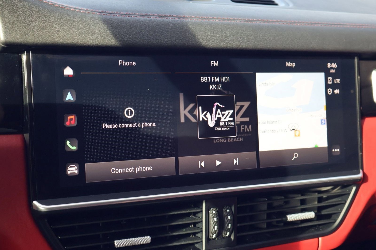 Certified 2023 Porsche Cayenne Platinum Edition image 17